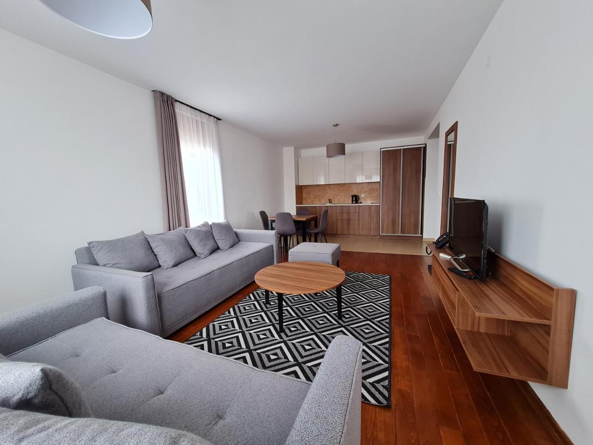 Appartamento Apartman Esperanza Vrnjačka Banja Esterno foto