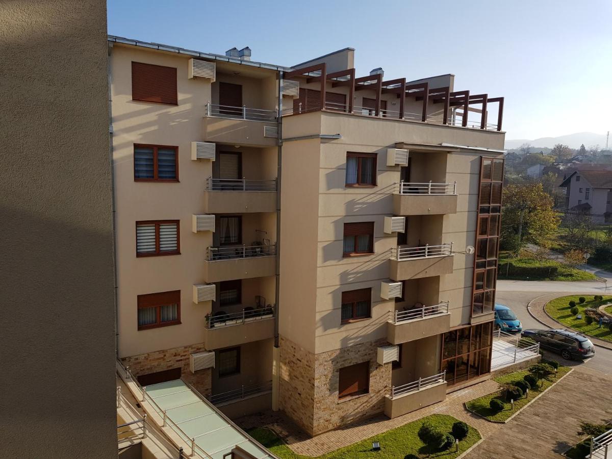 Appartamento Apartman Esperanza Vrnjačka Banja Esterno foto