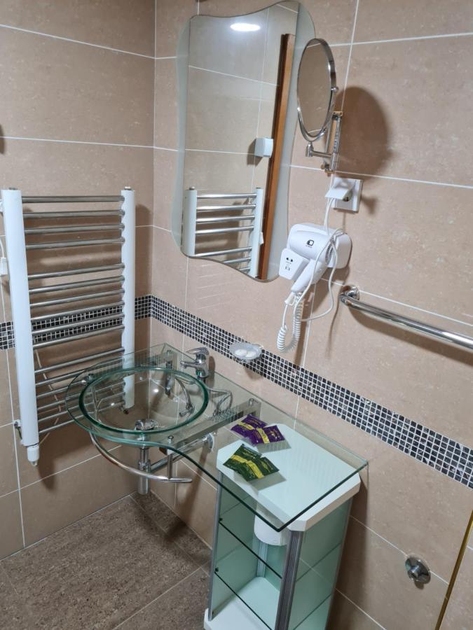 Appartamento Apartman Esperanza Vrnjačka Banja Esterno foto